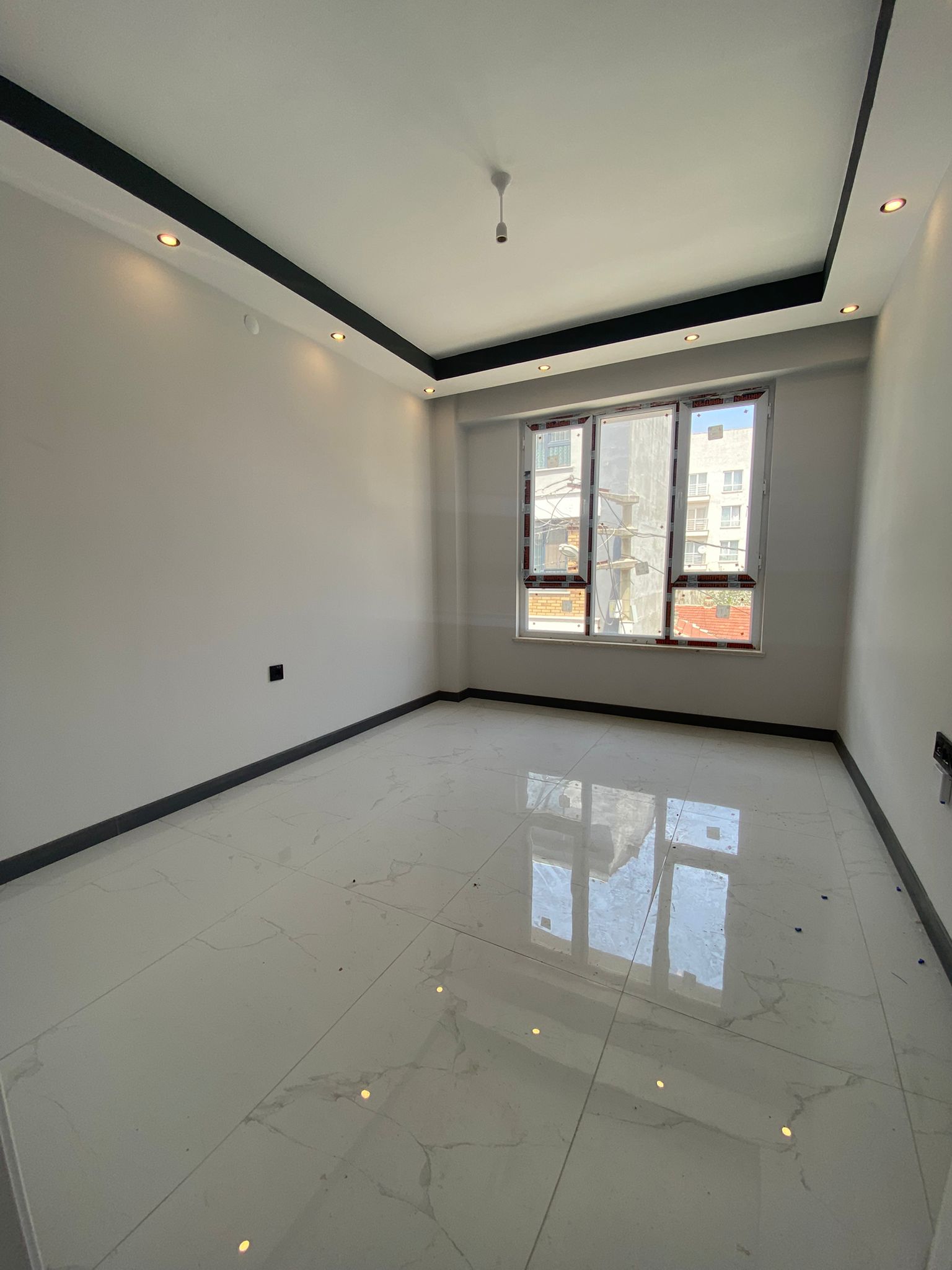 ESENTEPE MH. EĞİTİMCİLER DİBİNDE 2+0 FIRSAT SIFIR DAİRE - Görsel 3